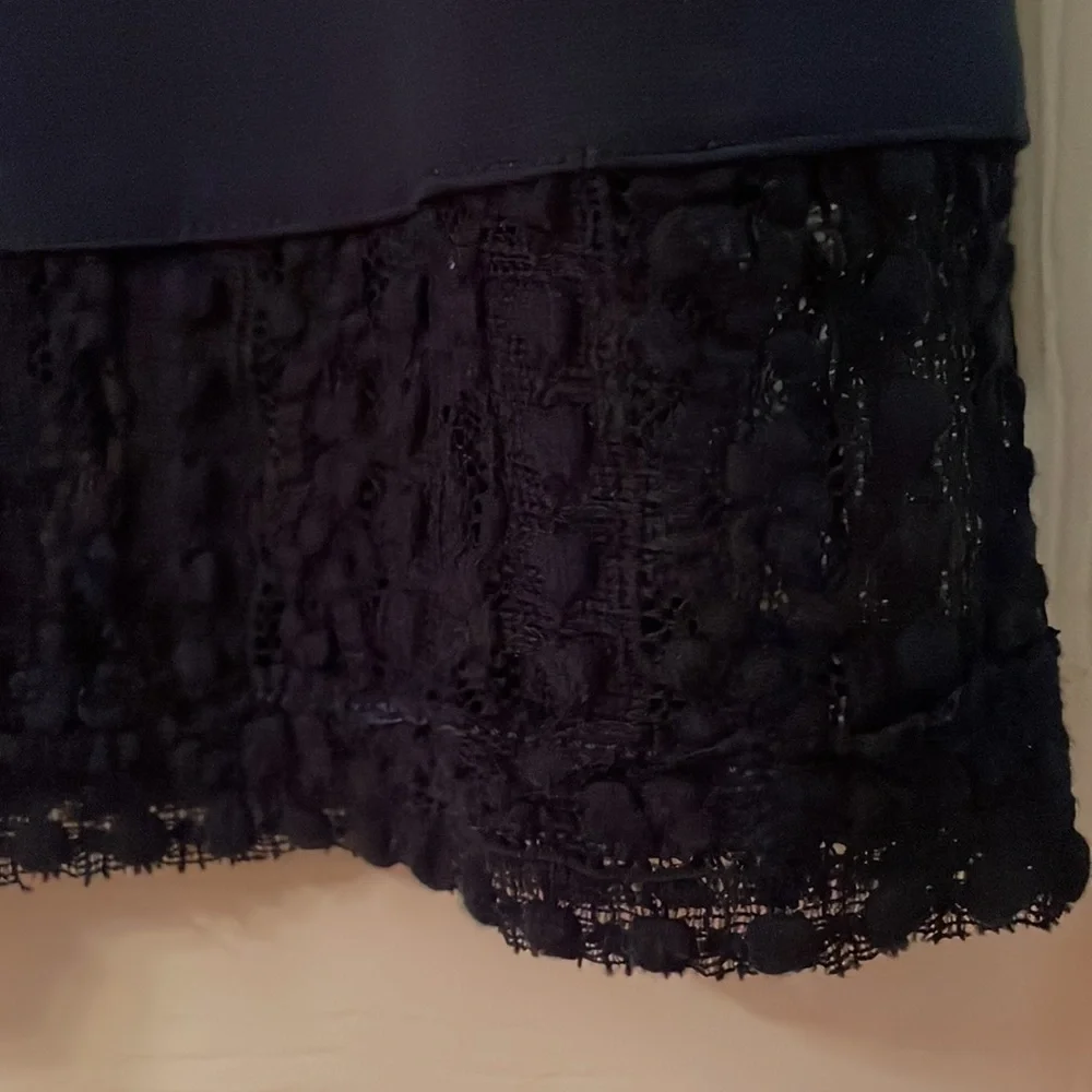 Stunning special occasion body con dress - Picture 2 of 5